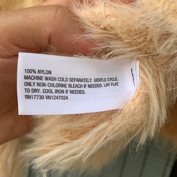 Women’s/ Teens Sweater Size XXS - Future Collective - Picture 4 of 5